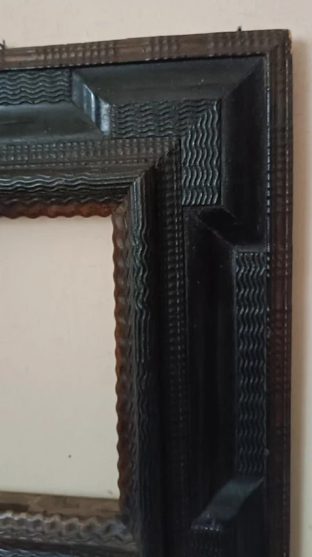 Antique 17th-century frame - Louis XIII guilloche