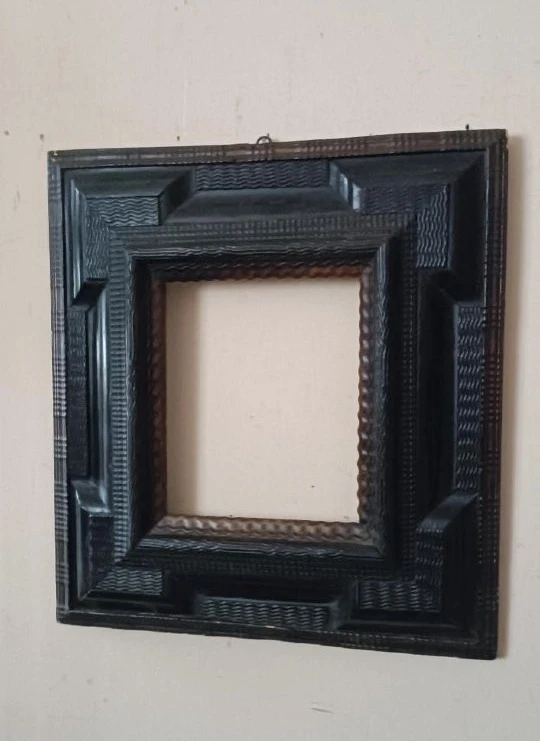 Antique 17th-century frame - Louis XIII guilloche