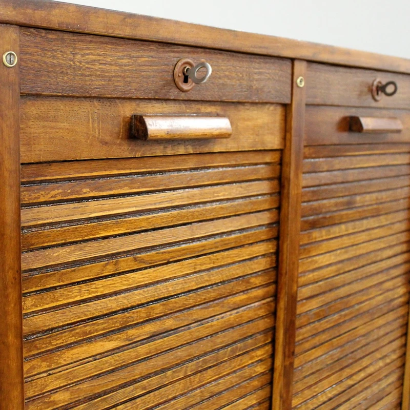 Ancien classeur à volet coulissant pour archives, en chêne