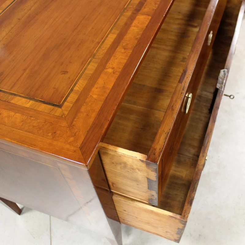 Antique Louis XVI-style chest of drawers in inlaid walnut, 18th century