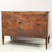 Commode ancienne de style Louis XVI en noyer marqueté, XVIIIe siècle