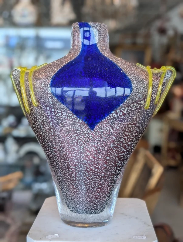 Toso Murano – Large solid glass vase with gold dust inclusions – 20th century