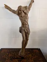 Cristo crocifisso in legno scolpito