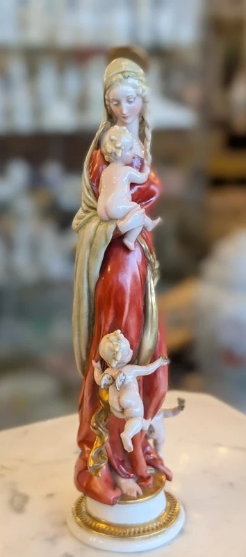 Giuseppe Cappè – Vierge à l'Enfant et chérubins en porcelaine