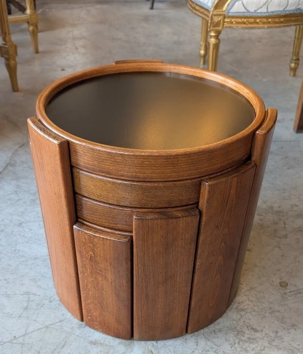 Quatre petites tables empilables signées Gianfranco Frattini pour Cassina – Modèle 780 – Années 60/70