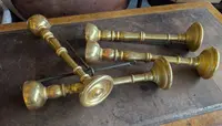 Quatre tringles à rideaux en bois tourné et doré – XIXe siècle