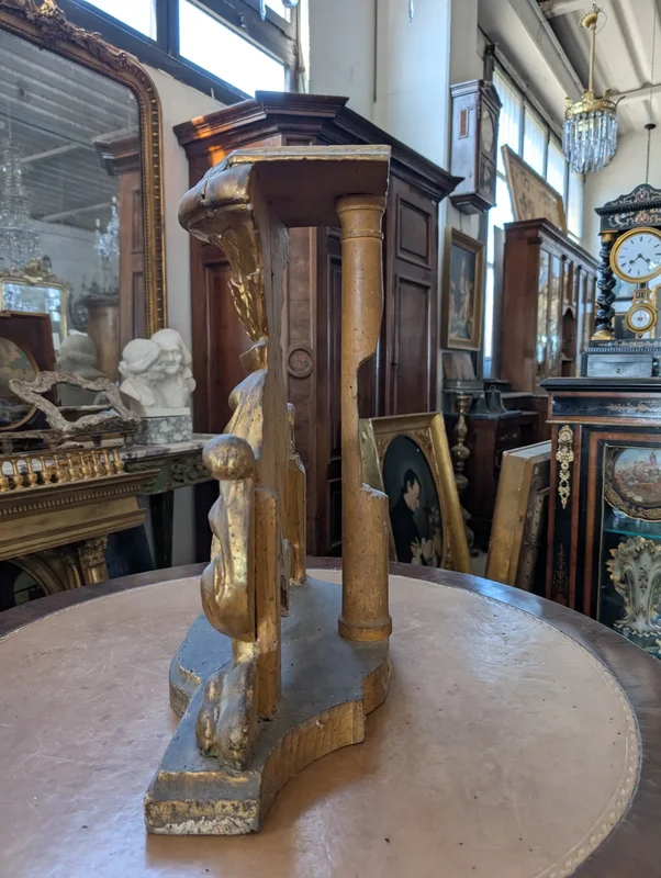 Carved and gilded wooden riser