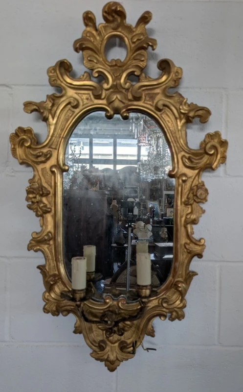 Pair of Sienese mirrors in gilded wood – First half of the 19th century