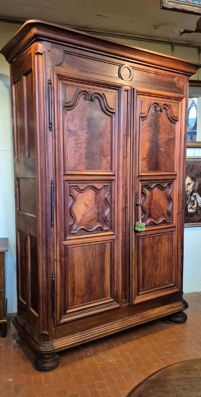 Armadio credenza antico Barocco del '600 in noce e radica
