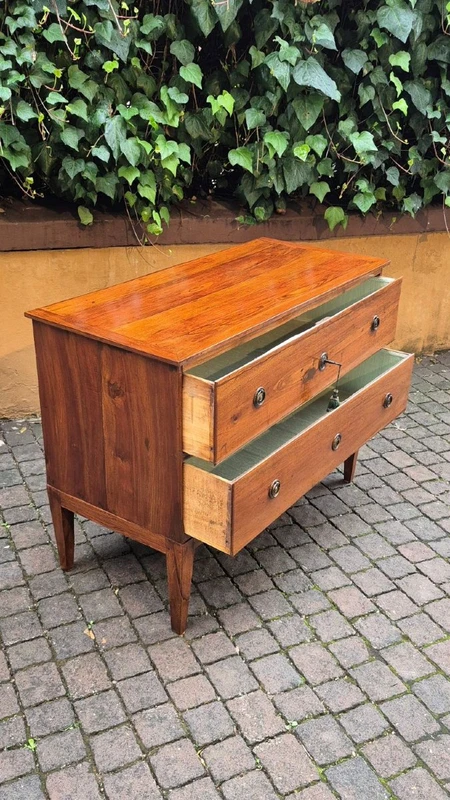 Small antique Louis XVI-style chest of drawers from Emilia