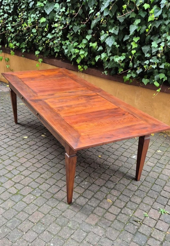 Grande table de salle à manger ancienne en noyer et cerisier