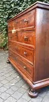 Commode ancienne de la région de Feltre, en Vénétie, fin du XVIIe siècle - début du XVIIIe siècle
