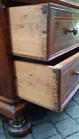 Commode ancienne de la région de Feltre, en Vénétie, fin du XVIIe siècle - début du XVIIIe siècle