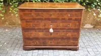 Commode à tiroirs ancienne d'Émilie en noyer, datant du XVIIIe siècle