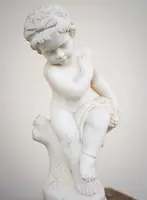 Paire de putti allégoriques en marbre de Carrare – XIXe siècle