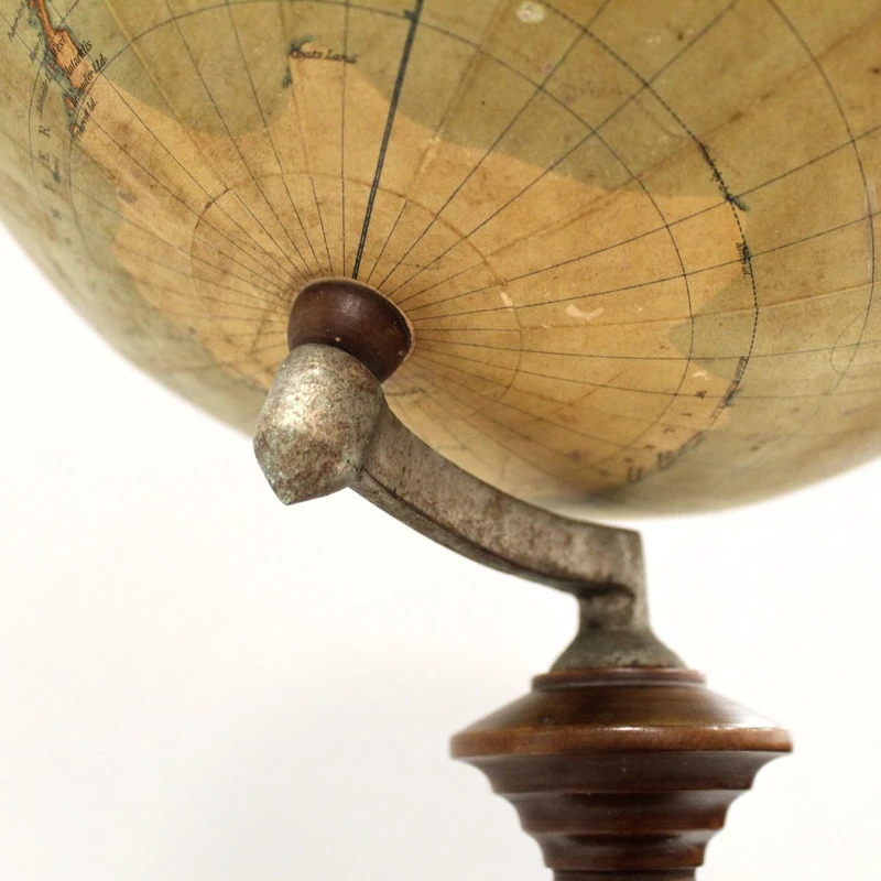 Globe terrestre ancien avec boussole « Dietrich Reimers », 1912 