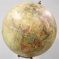 Globe terrestre ancien avec boussole « Dietrich Reimers », 1912 