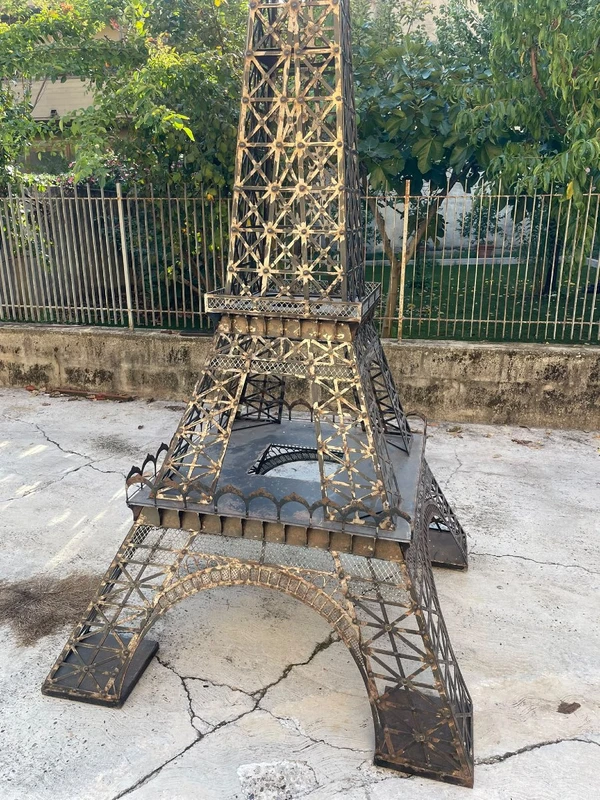 Incroyable maquette en fer de la Tour Eiffel, 340 cm, démontable en 3 pièces