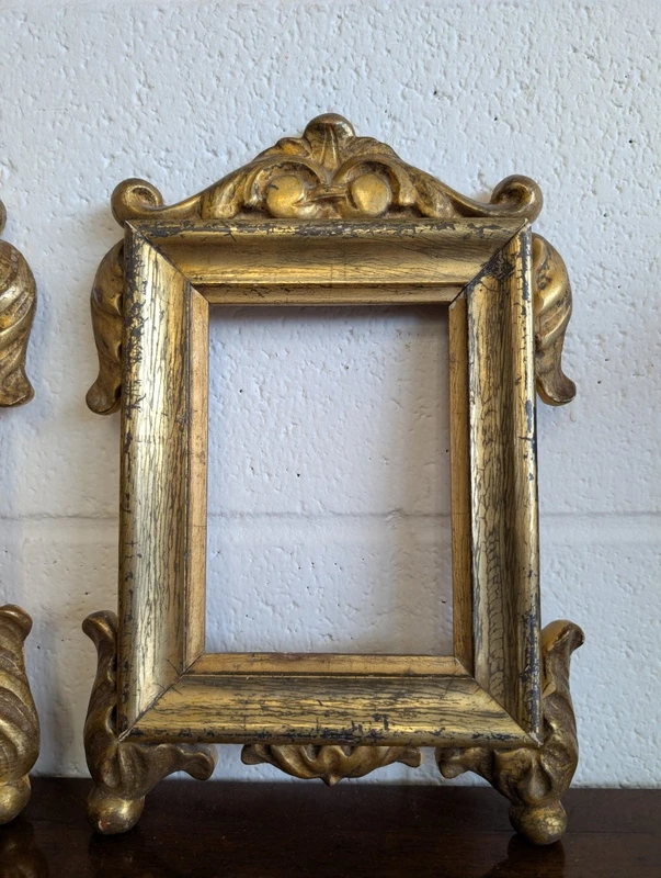 Pair of carved and gilded wooden mecha frames/former frames - mid-19th century