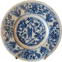 Assiette italienne en faïence du XVIIe siècle, décorée