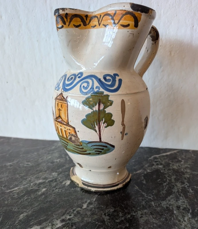 Polychrome majolica jug – Central-Southern Italy, 18th century
