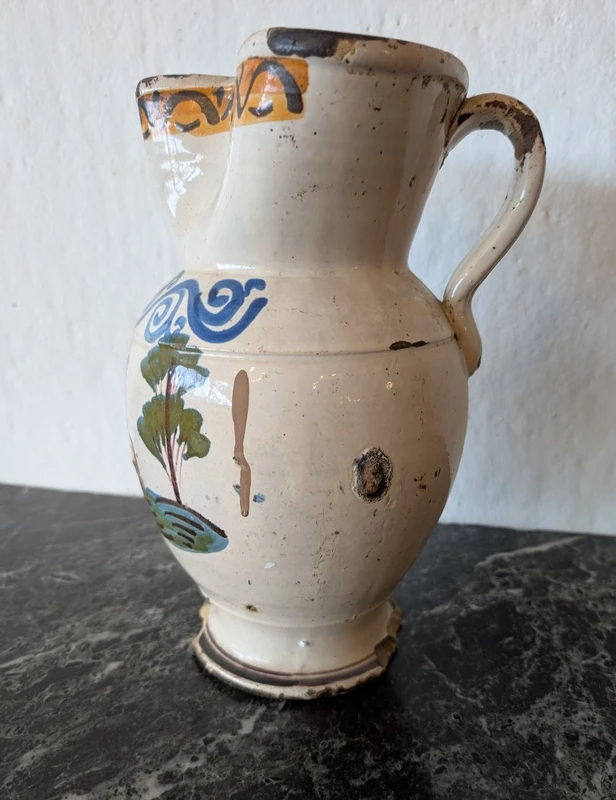 Polychrome majolica jug – Central-Southern Italy, 18th century