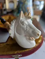 Pipe en écume de mer sculptée en forme de licorne – XIXe siècle