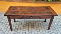 Table piémontaise ancienne en noyer du XVIIIe siècle