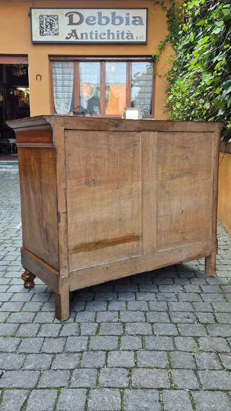 Commode à tiroirs ancienne de style Louis-Philippe, d'Émilie, couleur cappuccino