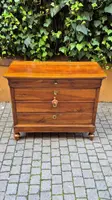 Commode à tiroirs ancienne de style Louis-Philippe, d'Émilie, couleur cappuccino