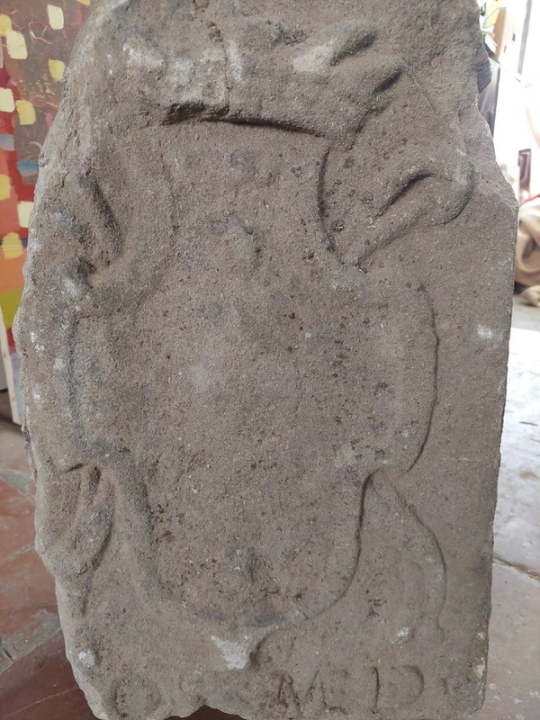 Noble coat of arms in stone, first half of the 16th century, Este family, Duchy of Ferrara Modena