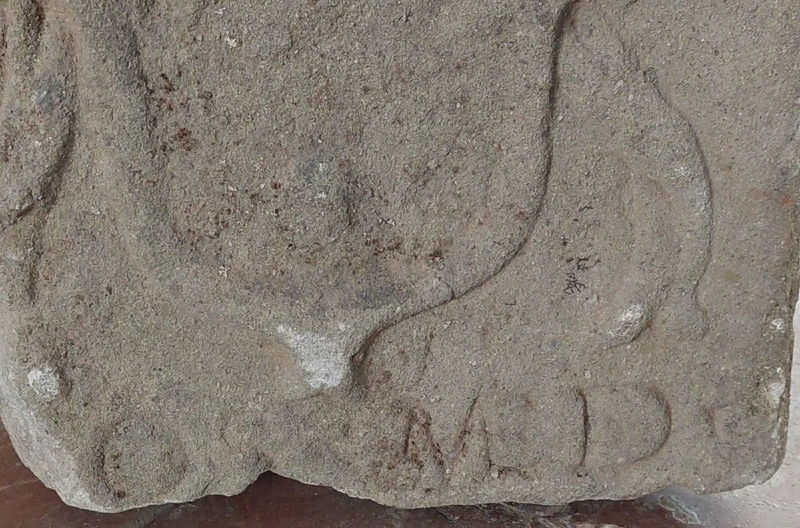 Noble coat of arms in stone, first half of the 16th century, Este family, Duchy of Ferrara Modena