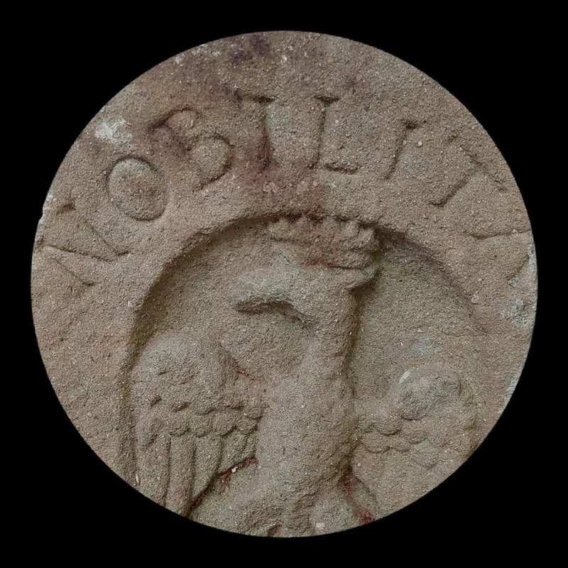 Noble coat of arms in stone, first half of the 16th century, Este family, Duchy of Ferrara Modena