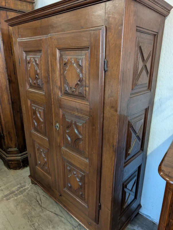 Ligurian Walnut and Chestnut Stipo - Late 18th century