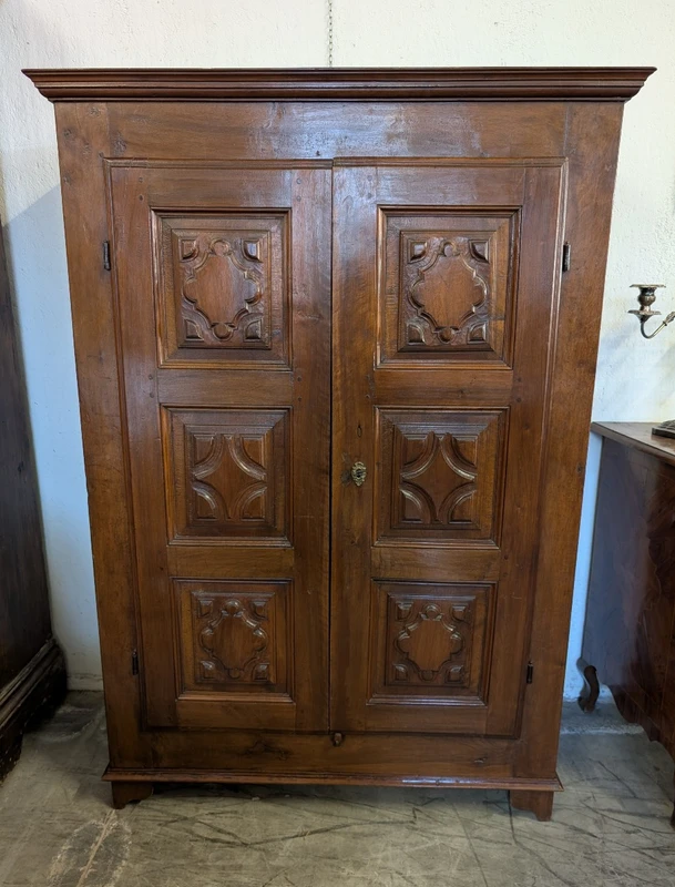 Ligurian Walnut and Chestnut Stipo - Late 18th century