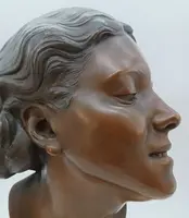Bronze sculpture female bust of Attilio Torresini YEARS 20 -portrait of his wife