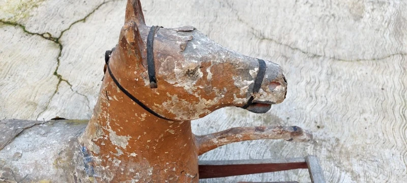 RARE ANTIQUE ANTIQUE ROCKING HORSE XIX CENTURY WOOD AND PAPER MACHE PAINTED