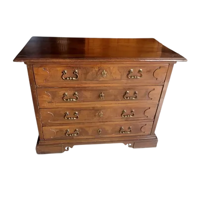 Antico cassettone in noce XVII secolo