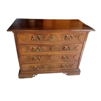 Commode ancienne en noyer du 17ème siècle