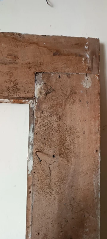 Antica grande cornice laccata e dorata XVII secolo