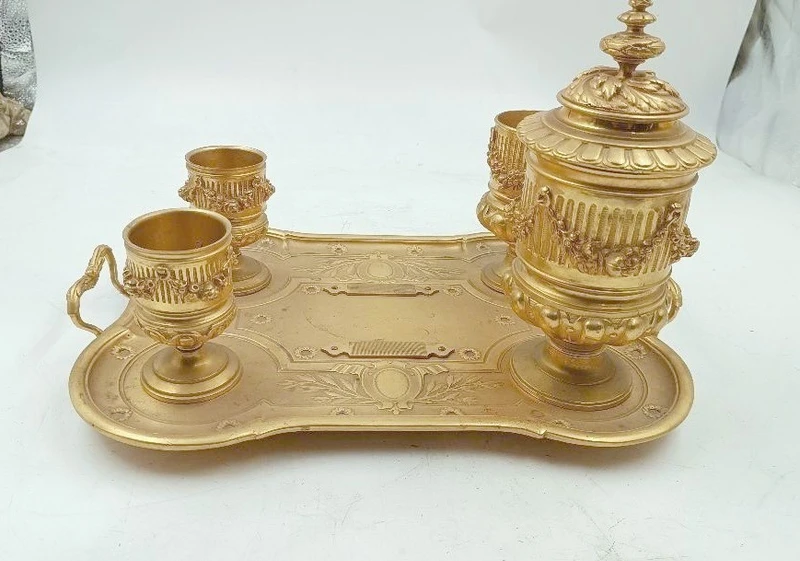 Grande calamaio in bronzo dorato al mercurio del periodo Napoleone III0