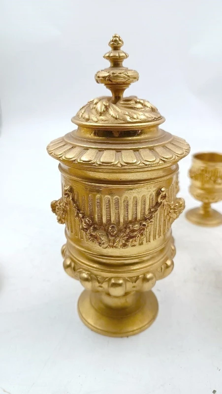 Grande calamaio in bronzo dorato al mercurio del periodo Napoleone III0