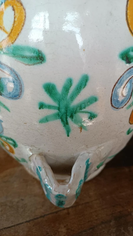 FLACON ANTIQUE EN MAJOLIQUE XVIIIE SIÈCLE ITALIE DU SUD0