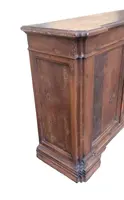 Buffet ancien en noyer toscan du 17e siècle