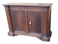 Buffet ancien en noyer toscan du 17e siècle