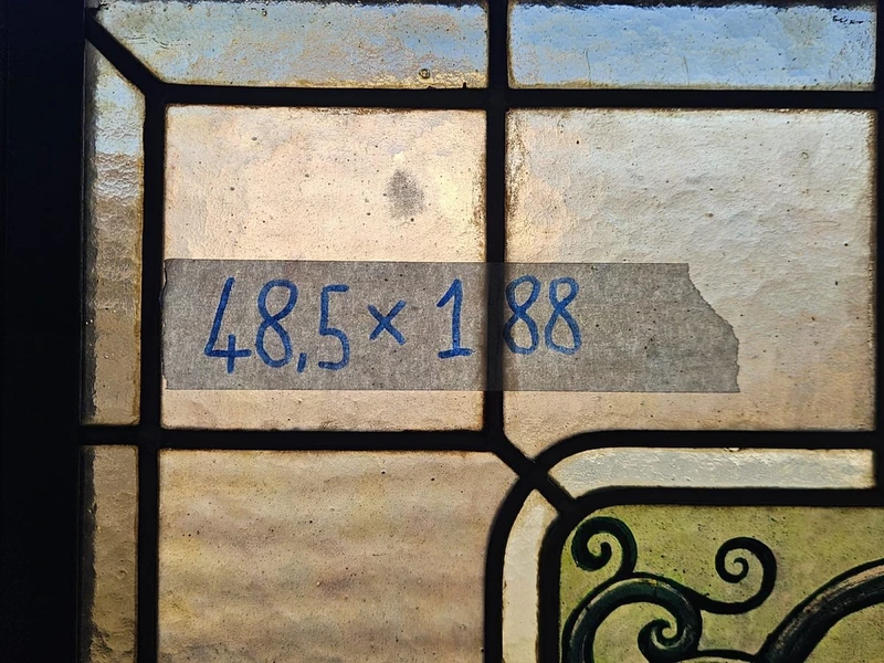 Pair of lead-bound cathedral stained glass windows early 1900s - 188 cm x 48.5 cm.