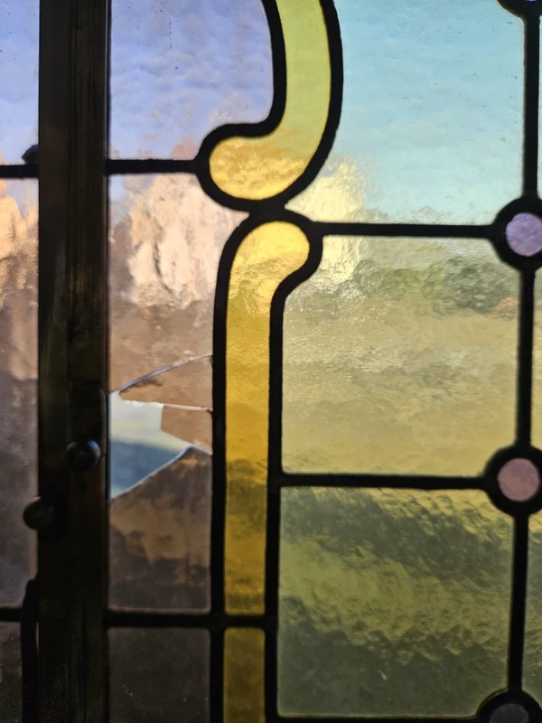 Three lead-bound cathedral stained glass windows - Early 20th century - 216 x 44 cm