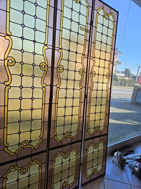 Three lead-bound cathedral stained glass windows - Early 20th century - 216 x 44 cm