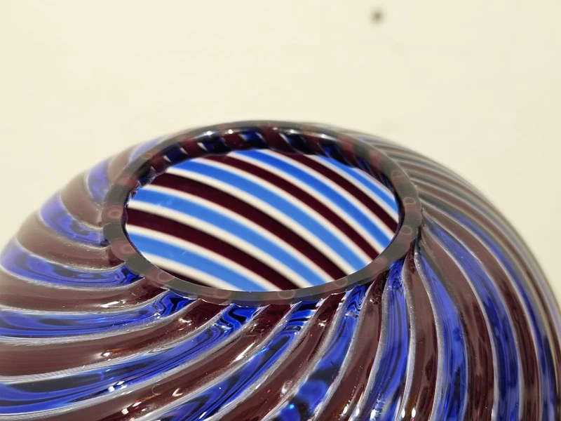 Venini vase - Murano art glass signed and dated 1981