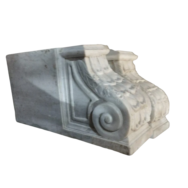 Pair of large capitals , marble corbels from the 18th century